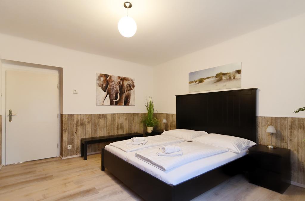 Manu Apartment Hennersdorf Esterno foto